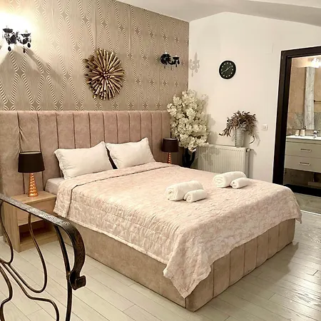 Ema Luxury Apartment Ultracentral Iasi Exterior photo
