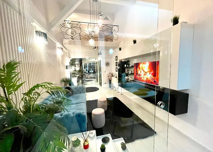 Ema Luxury Apartment Ultracentral